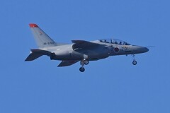 K川上空・自衛隊、T-4練習機35-5701