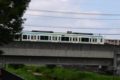猛暑沿線・国分寺線を走る西武8000系