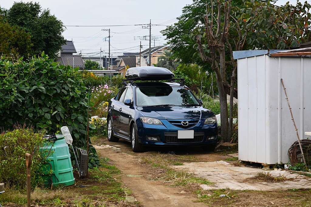菜園・道具小屋と愛車