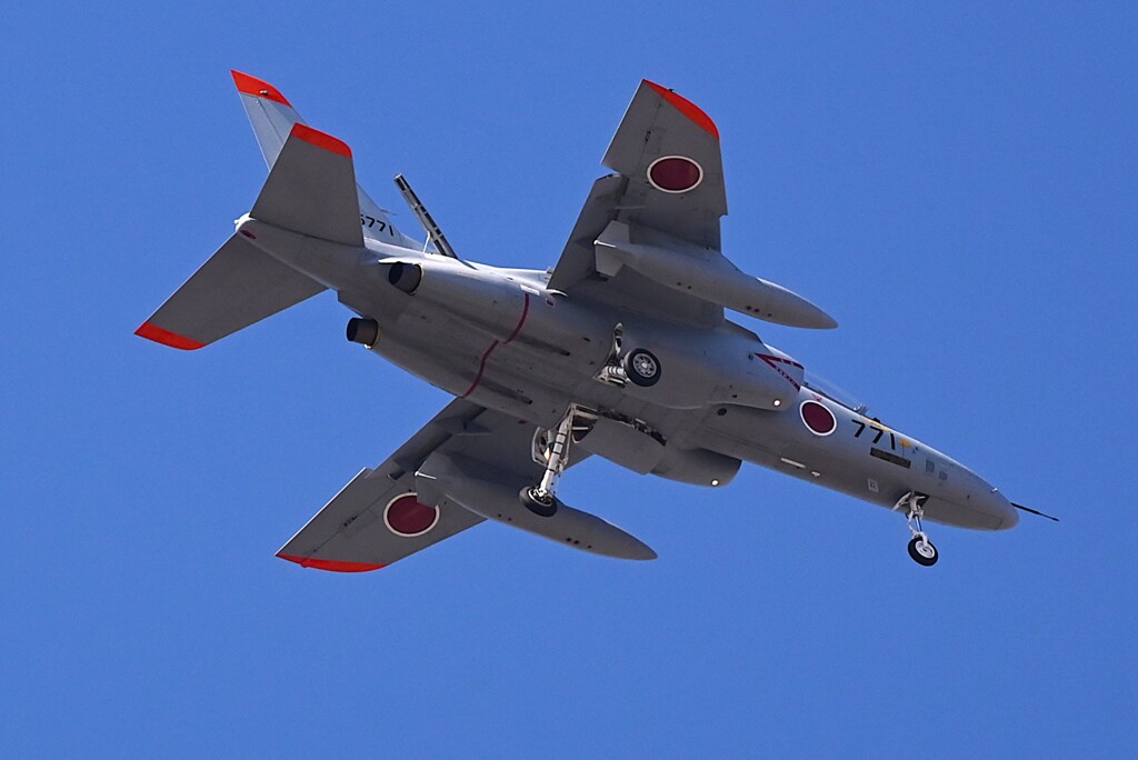 K川上空・自衛隊機（T-4練習機）