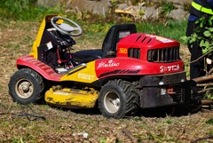 Ｋ川土手・CANYCOM乗用草刈機”フルーティまさお” CMX2408HC