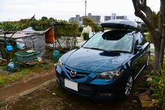 菜園・道具小屋周辺と愛車