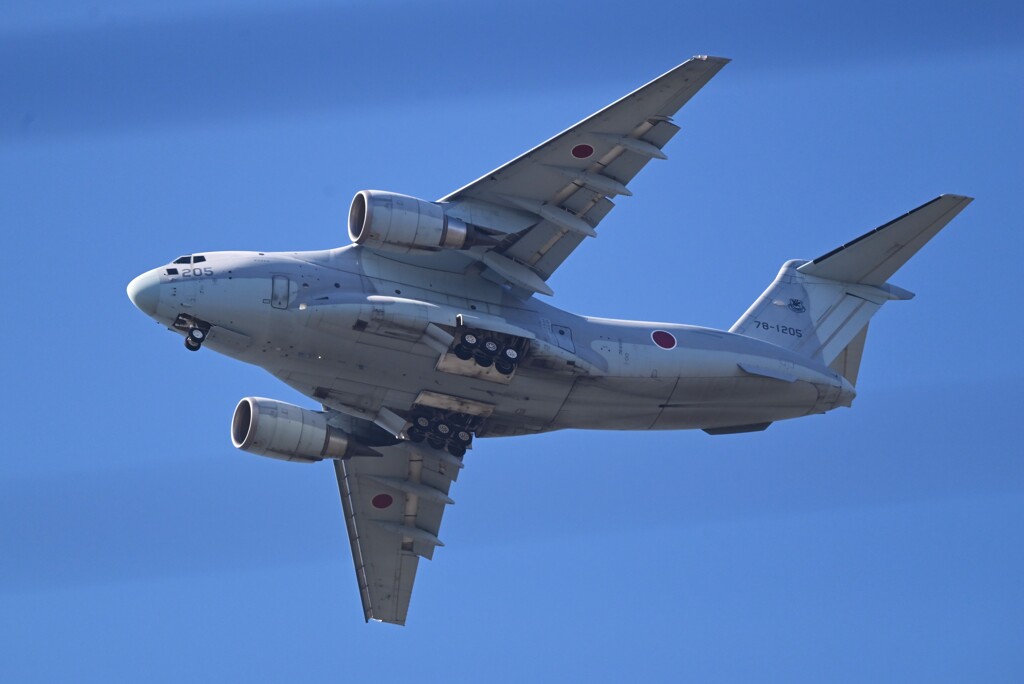 菜園上空・C-2輸送機 