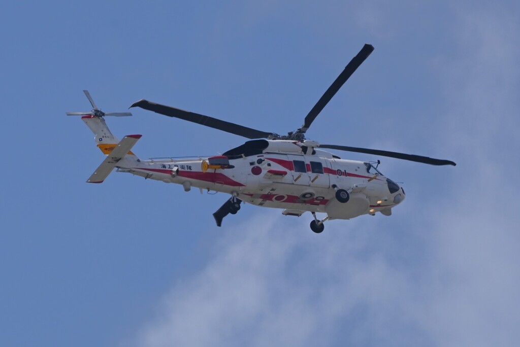 K川上空・海上自衛隊多用機「ＵＳＨ－６０Ｋ」