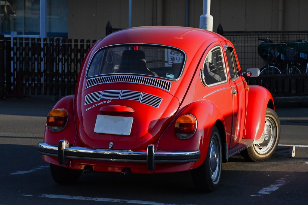 VW・1303S (ボンネットのタイプが違う)