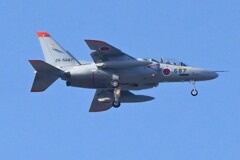 Ｋ川上空・自衛隊T-4練習機