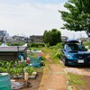 菜園・道具小屋周辺と愛車