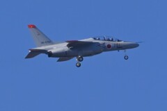 K川上空・T-4練習機