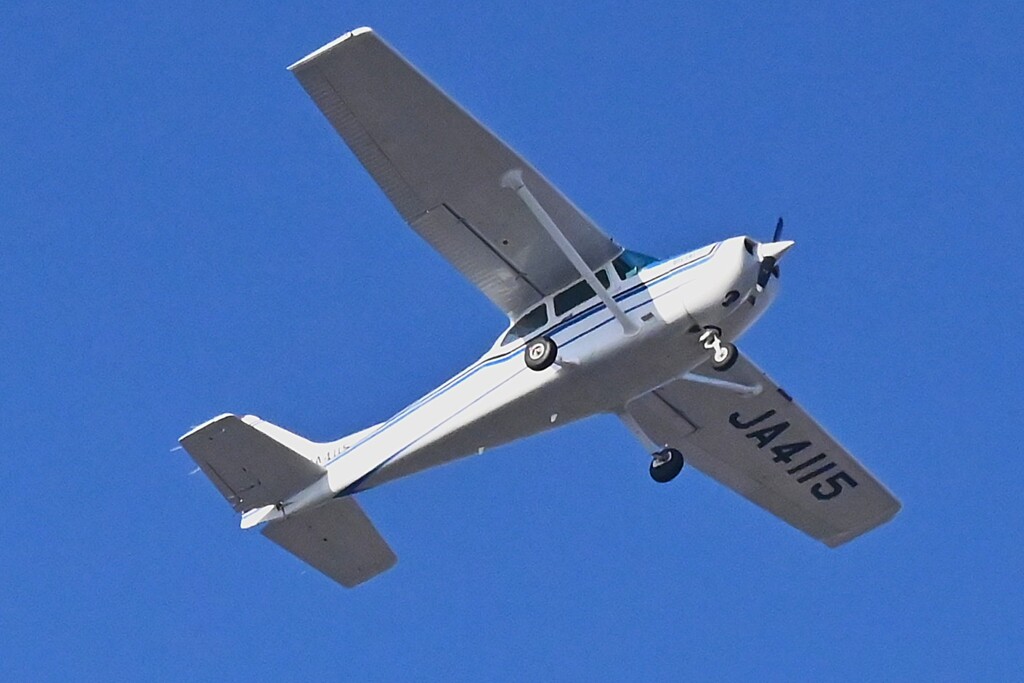 朝日航空セスナ 172 (JA4115)