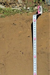 ゴミ穴の深さ約130cm