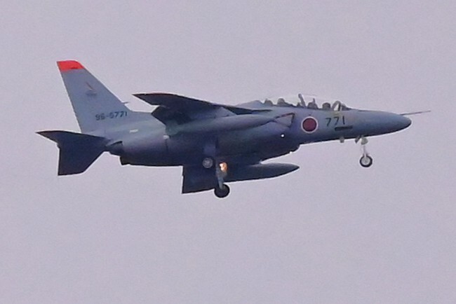 K川上空・自衛隊機（T-4練習機96－5771）