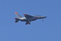 Ｋ川上空・T-4練習機