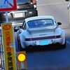 青梅に向かう街道・ポルシェ・911カレラ