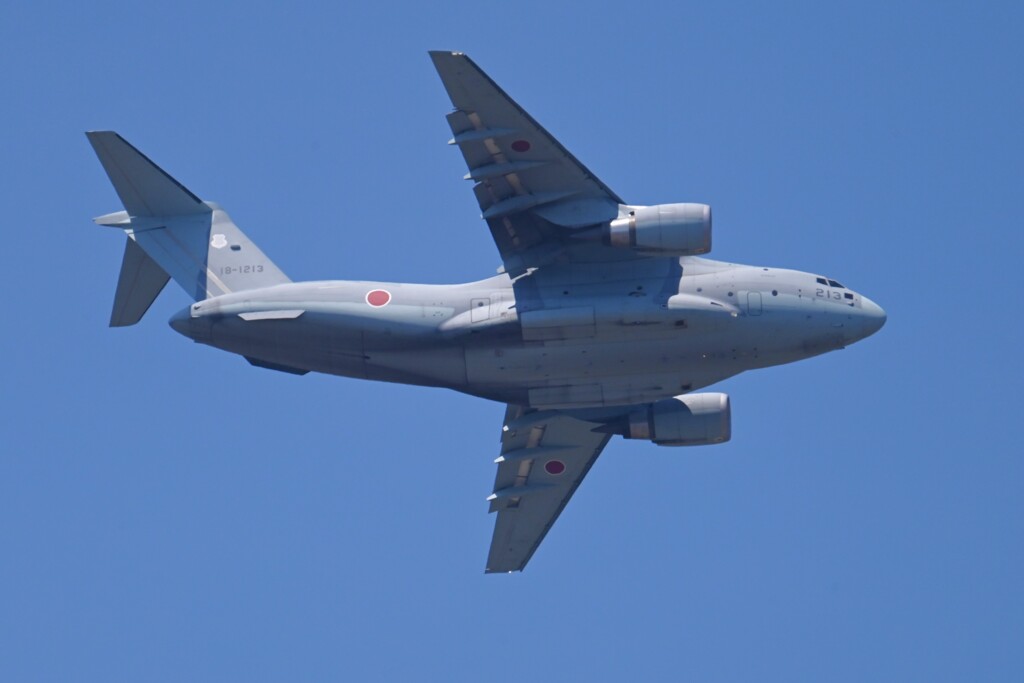 菜園・自衛隊機（ C-2輸送機）