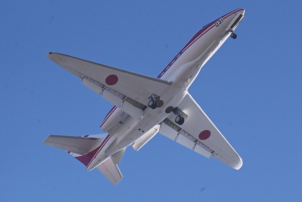K川上空・自衛隊機（U-68A）
