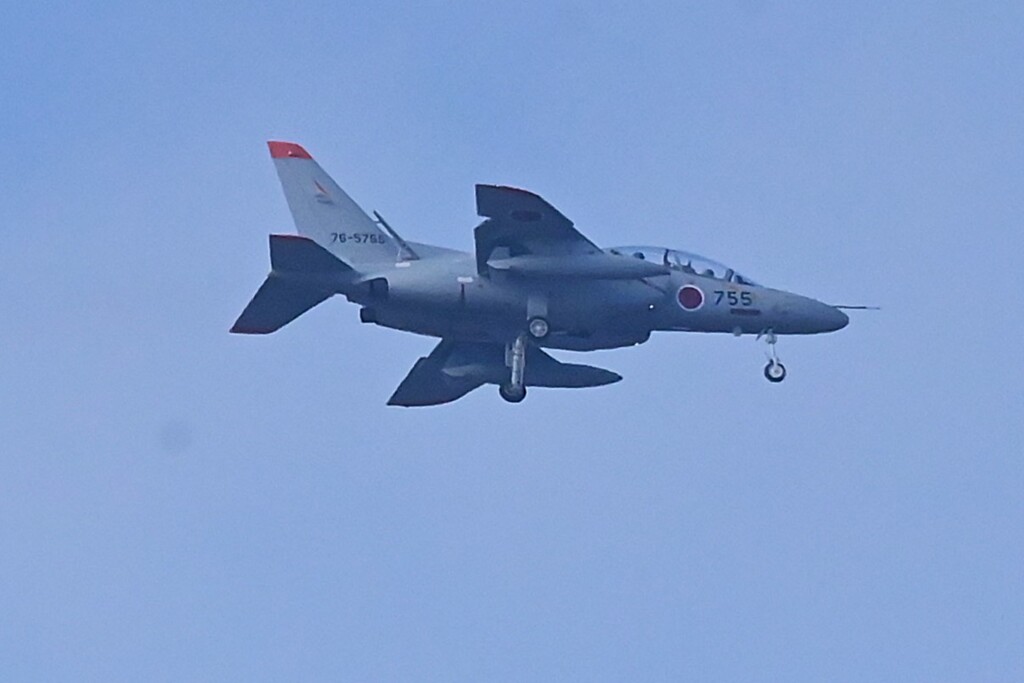 K川上空・自衛隊機（T-4練習機75－5755）