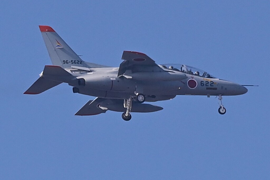 K川上空・自衛隊機（T-4練習機96－5622）