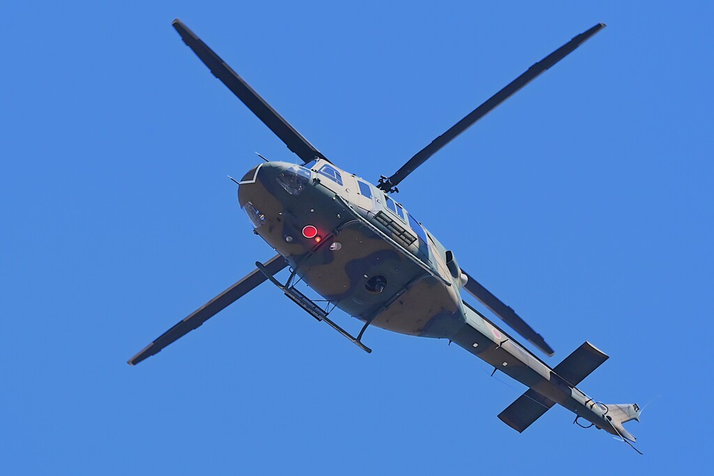 KR園上空・陸上自衛隊（UH-2「ハヤブサ」45162）