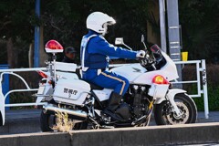 白バイが行く！