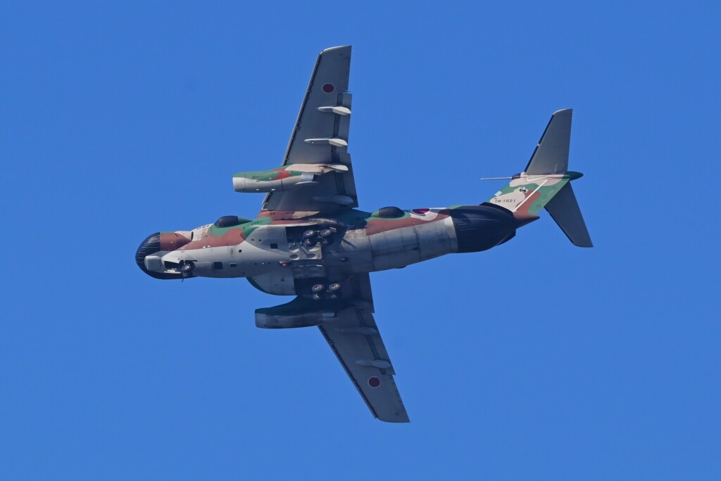 菜園上空・EC-1 電子戦訓練機（カモノハシ）