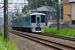 猛暑沿線・旅するレストラン52席の至福（フロントビュー）