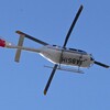用水路上空・定刻飛行のドクターヘリ