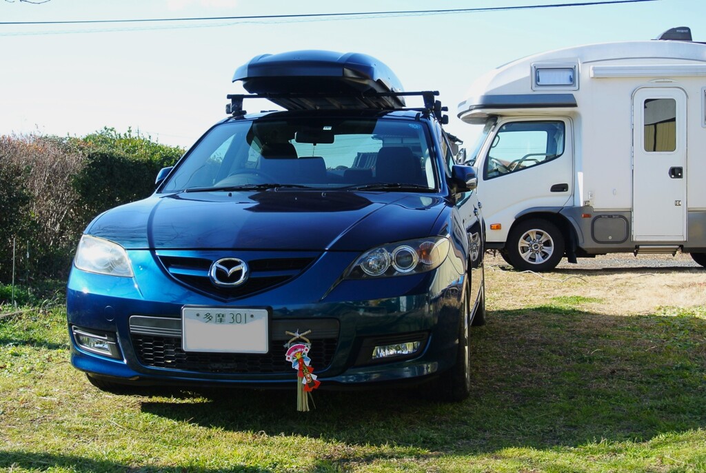 絶滅寸前（お飾りを付けた車）