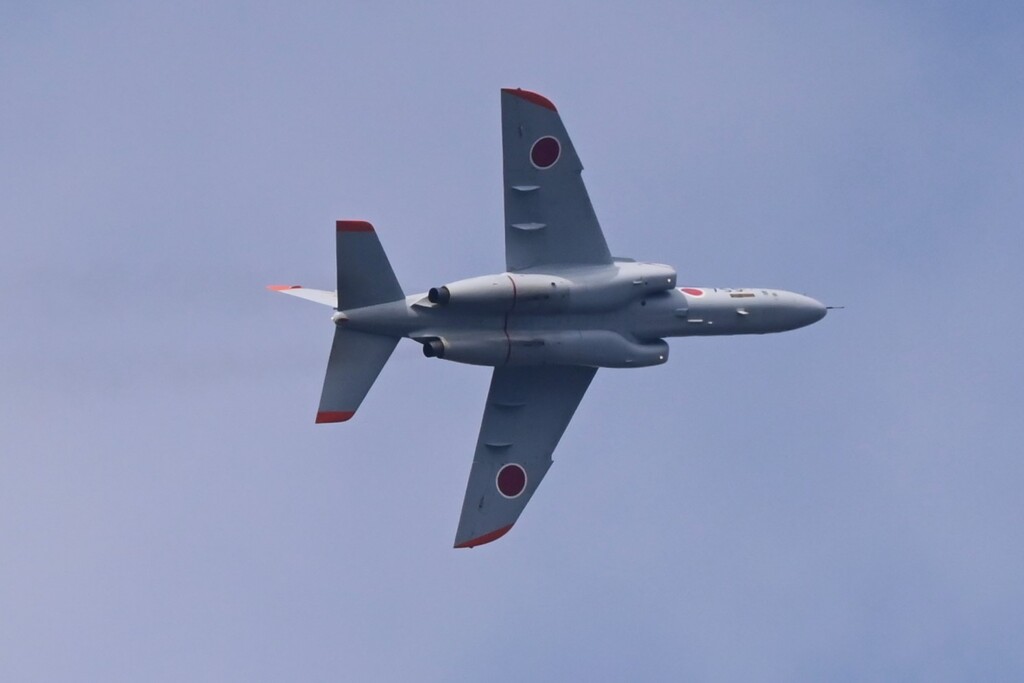 菜園上空・T-4練習機 