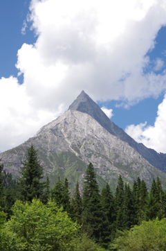 婆繆山