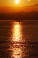 海峡の夕景
