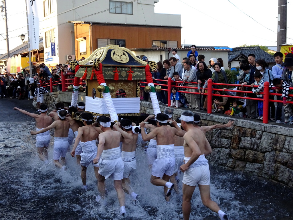 火祭り　お神輿２