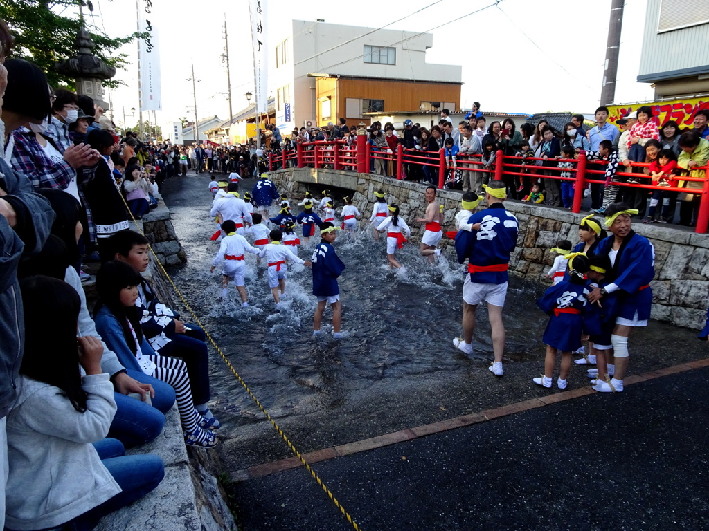 子供たちの先触れ