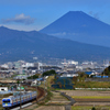 富士山を背景に