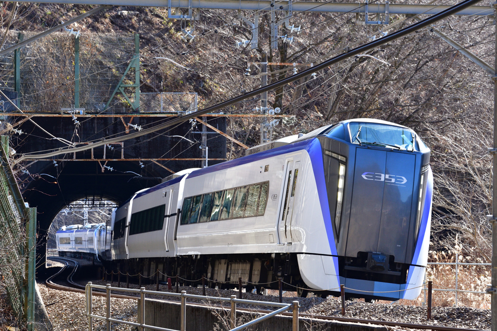 スーパーあずさ(E353)