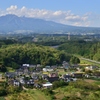 八ヶ岳を背景に