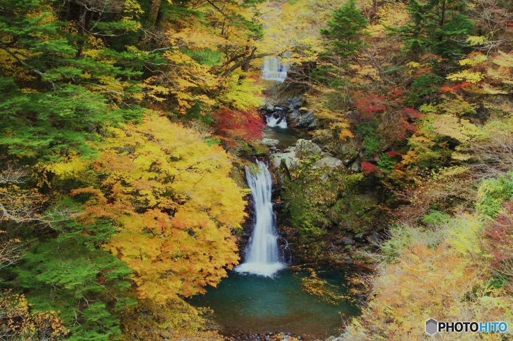 山嶺の滝