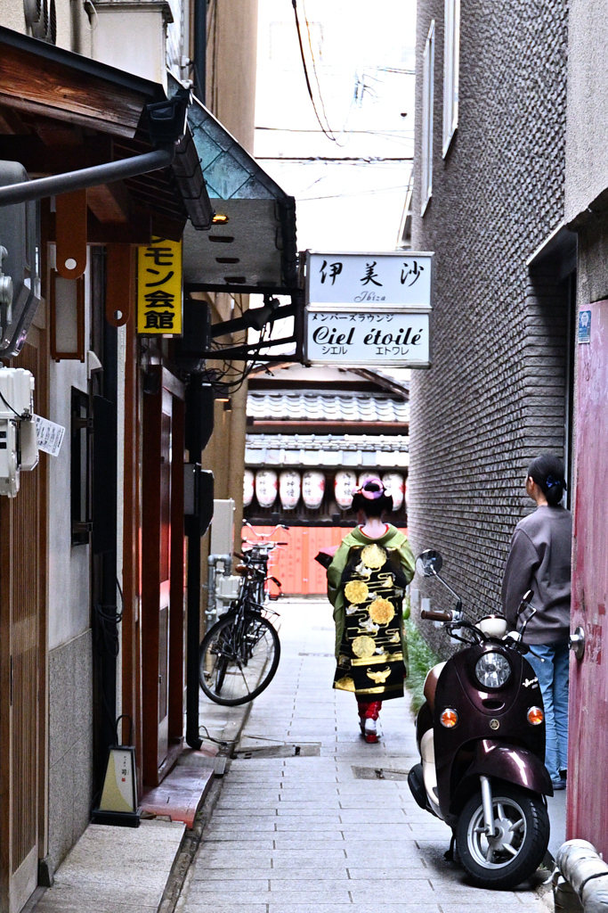 京の路地裏（祇園）