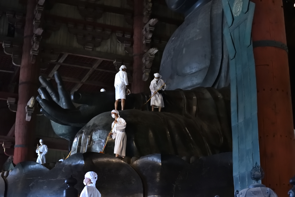 大仏さまのお身拭い（９）