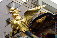 金色の鳥（げき）