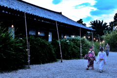 元興寺の盆風景