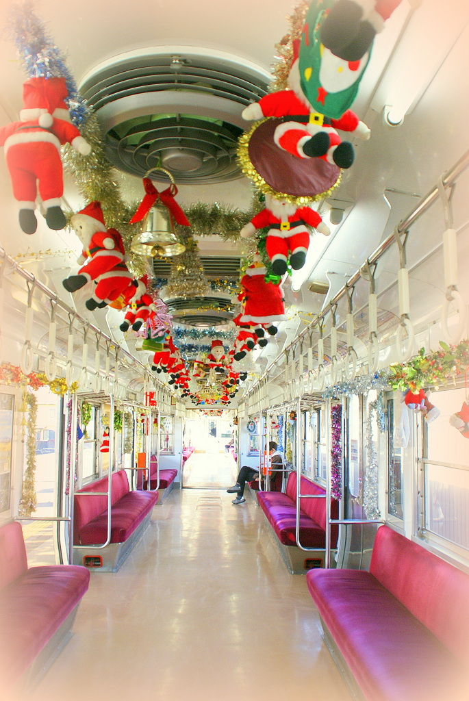 電車の中もクリスマス＾＾