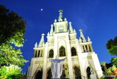 夜の島の教会