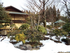 残雪の日本庭園18