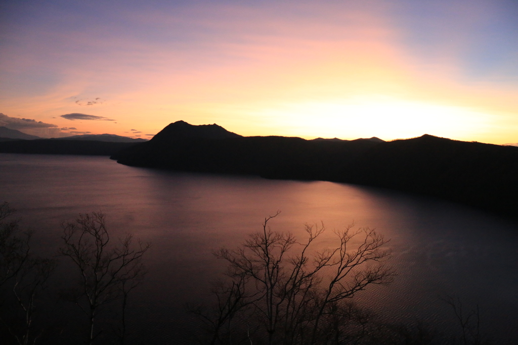 摩周湖の夜明け