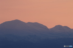 夜明けの十勝岳