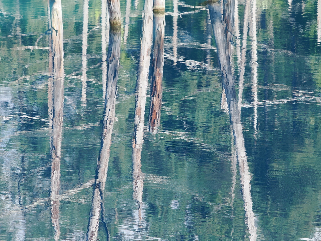 青い池