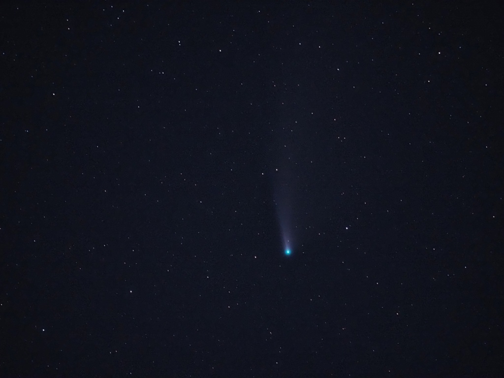 ネオ彗星 今日は肉眼でも見えた。