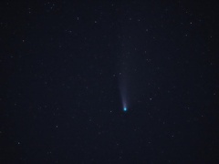 ネオ彗星 今日は肉眼でも見えた。