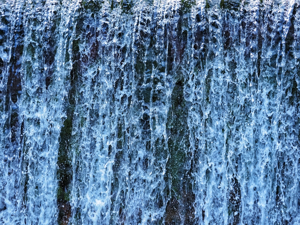 美瑛川の上流 やはり青かった。