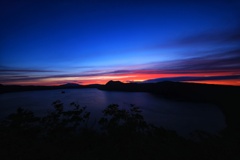 夜明けの摩周湖